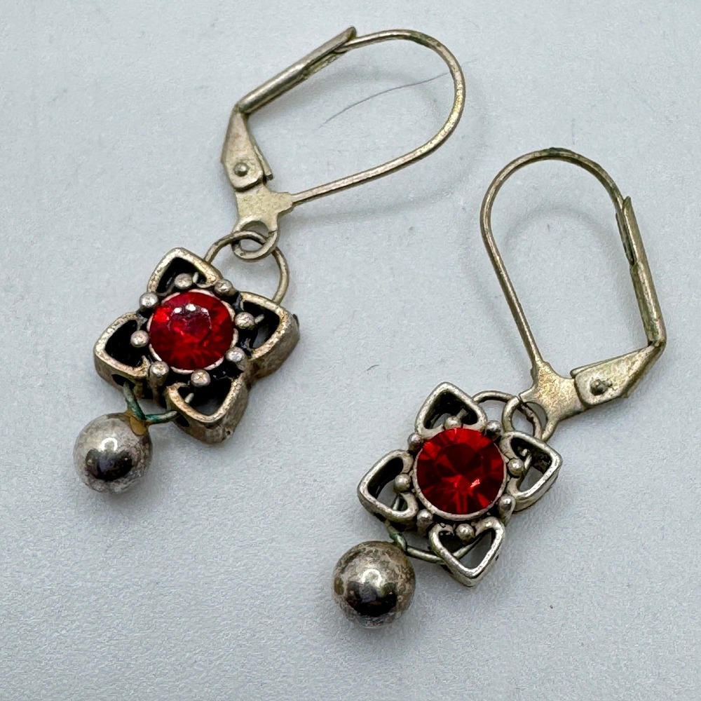 Vintage Silver Tone Red Crystal Quatrefoil Leverback Drop Earrings Ball Charm